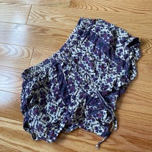 Brandy Melville High Waist Pattern Shorts